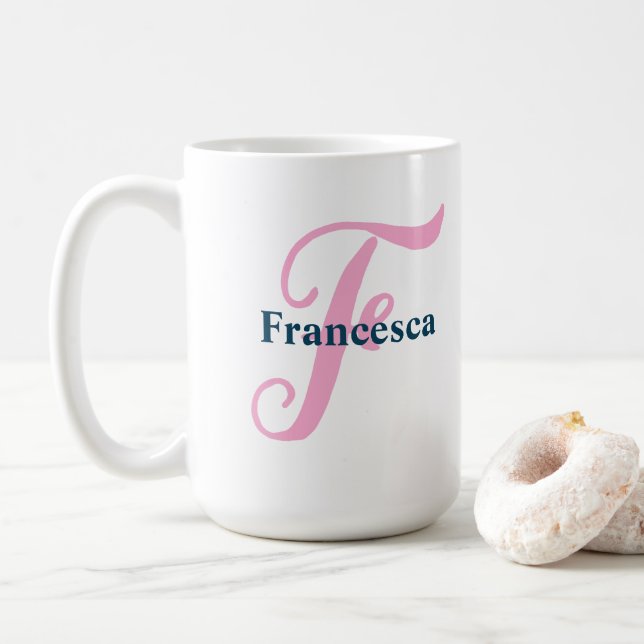 Personalisiert rosa Monogramm Letter F Individuell Kaffeetasse (Mit Donut)