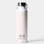 Personalisiert rosa Monogramm Trinkflasche<br><div class="desc">Bleibe mit unserer Personalisierten Pastel Pink Monogram Water Flasche in angesagter Form hydriert. Diese elegante Flasche ist in einem sanften Pastellrosa-Design mit Ihrem individuellen Initial und Namen gestaltet und ist somit ein einzigartiges und persönliches Accessoire für Ihre täglichen Hydratationsbedürfnisse. Diese Flasche eignet sich perfekt für Fitnessstudio, Büro oder unterwegs und...</div>