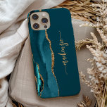 Personalisiert Signature Aquamarin Blue Gold Agate Case-Mate iPhone Hülle<br><div class="desc">Dieses elegante,  moderne Design mit Ihrem Namen in vertikaler goldfarbener Signatur-Handschrift auf einem aquamarinen blauen Hintergrund mit einer Grenze von aquamarinem blauem Aquarellrücken besticht durch goldenen Imitat-Glitzer. (Um die Swashes am Anfang und am Ende des Namens behalten,  ersetzen Sie nur die Buchstaben,  indem Sie die Symbole verlassen haben.)</div>