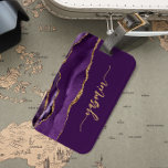 Personalisiert Signature Lila Gold Agate Gepäckanhänger<br><div class="desc">Dieses elegante,  moderne Design mit Ihrem Namen in vertikaler goldfarbener Signatur Handschrift Schrift auf einem lila Hintergrund mit einem Rand von lila Aquarellfarben mit vergoldetem Imitat Glitzer. (Um die Swashes am Anfang und am Ende des Namens behalten,  ersetzen Sie nur die Buchstaben,  indem Sie die Symbole verlassen haben.)</div>