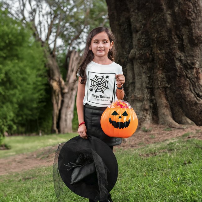Personalisiert Spiderweb Halloween T-Shirt (Von Creator hochgeladen)