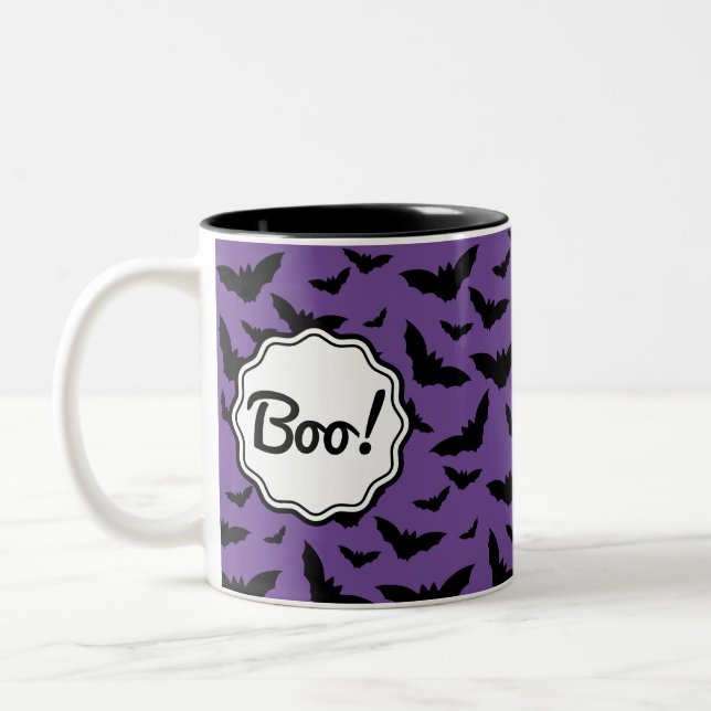 Personalisiert Spooky Lila Halloween-Black Bats Zweifarbige Tasse (Links)