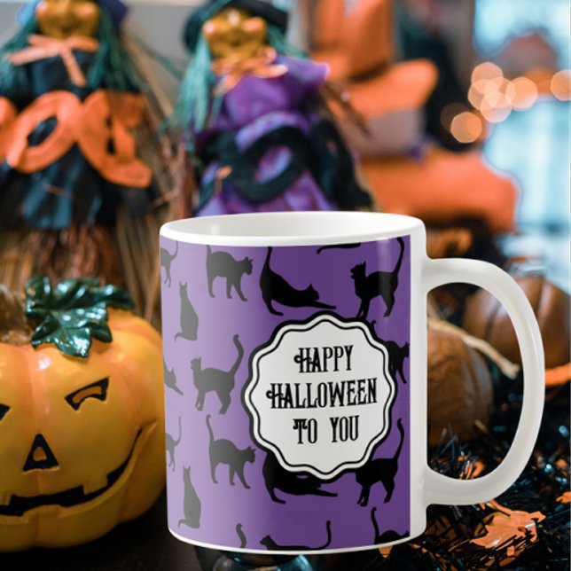 Personalisiert Spooky Lila Halloween-Schwarzkatzen Kaffeetasse (Personalize it!)