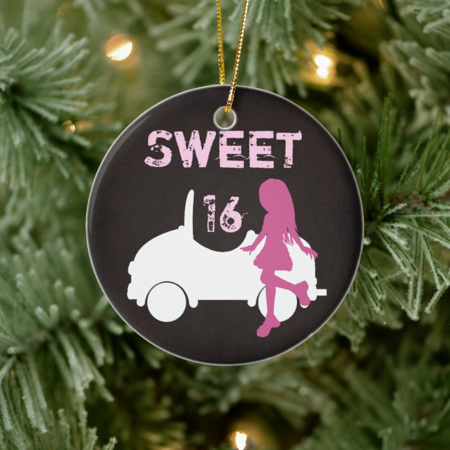 Personalisiert Sweet 16 Girl and Car ~ Pink, Brown Keramik Ornament (Baum)