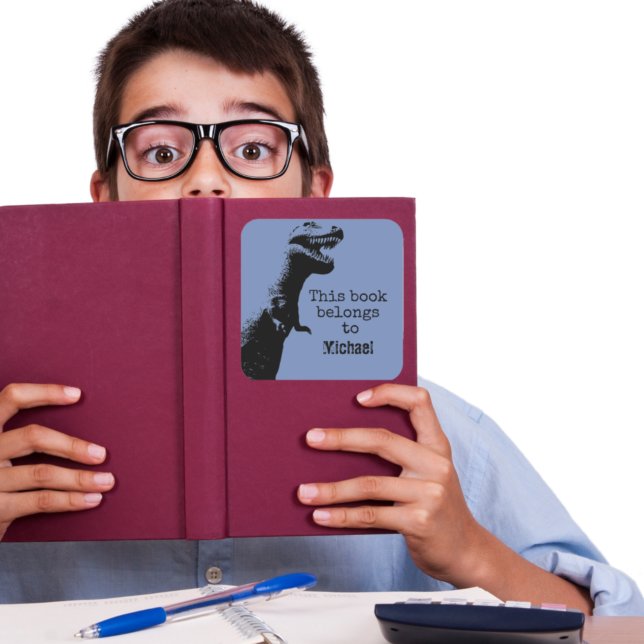 Personalisiert T-Rex Dieses Buch gehört Quadratischer Aufkleber (Von Creator hochgeladen)