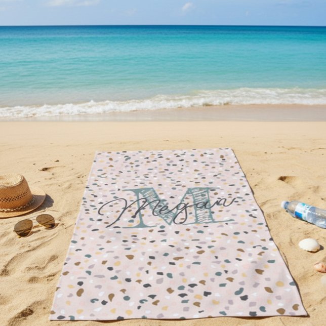 Personalisiert Terrazzo Monogram Strandtuch (Von Creator hochgeladen)