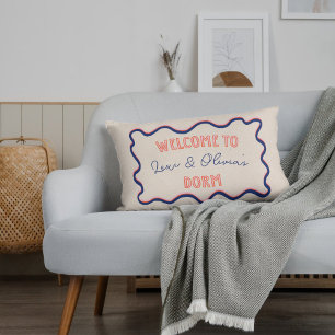 Personalisiert Trendy Pink Hand Drawn Dorm Mitbewo Dekokissen