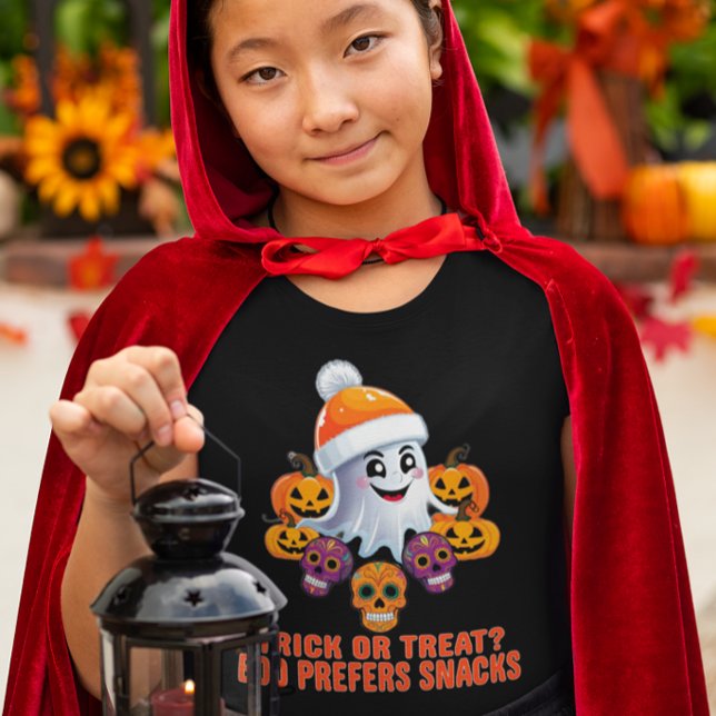 Personalisiert Trick oder Treat Boo Funny Hallowee T-Shirt (Von Creator hochgeladen)
