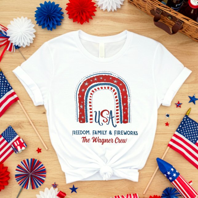 Personalisiert USA Rainbow Red White Blue Patrioti T-Shirt (Von Creator hochgeladen)
