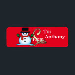 Personalisiert von Santa Snowman Red Christmas<br><div class="desc">Manchmal müssen wir der physische Helfer für den Weihnachtsmann sein! Personalisierte Aufkleber vom Weihnachtsmann werden das sicherlich leichter machen! Sag es nicht einfach...  Beweisen Sie es mit einem visuellen Zeichen auf den Geschenken Ihrer Kinder vom Weihnachtsmann selbst! Sicherlich eine Beste Mama je bewegen! Frohe Weihnachten!</div>