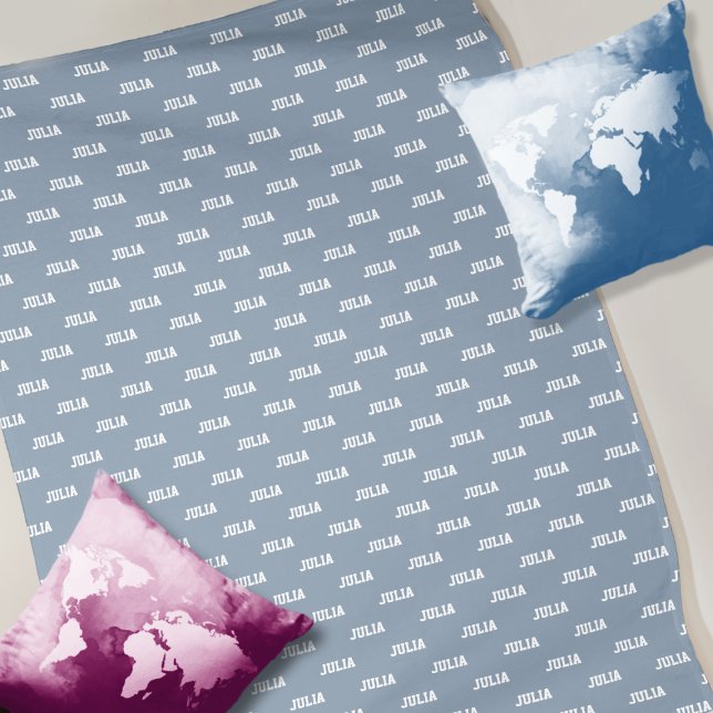 Personalisiert wiederholt ihren Namen Dusty Blue Fleecedecke (Von Creator hochgeladen)