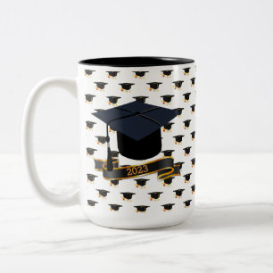 Personalisierte Abschluss-Umarmung Zweifarbige Tasse