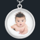 Personalisierte Baby-Fotovorlage Versilberte Kette<br><div class="desc">Füge das Foto deines Babys zu dieser Halskette für ein wunderbares personalisiertes Geschenk oder eine Leckerei für dich hinzu. Es ist eine wunderbare Wahl für Ferien,  Muttertag,  Großeltern und andere besondere Anlässe. Laden Sie Ihr ausgewähltes Foto anstelle des Beispiels-Fotos,  das in der Entwurfsvorlage angezeigt wird.</div>