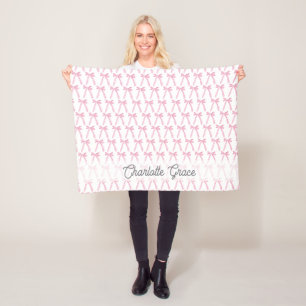 Personalisierte Baby-Mädchen-Name mit rosa Schleif Fleecedecke