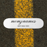Personalisierte Beste Mama je Kalligrafiebezeichnu Skateboard<br><div class="desc">Feiern Sie die besonderen Mütter in Ihrem Leben mit unserem Personalisierten Design für den besten Kalligraphienamen der Mama, perfekt für Muttertag, Geburtstage oder jede Gelegenheit, Ihre Liebe zu zeigen. Dieses elegante und anpassbare Geschenk ist ideal für alle Mütter - ob sie die weltbeste Mutter aller Zeiten sind, Hundemutter, Katzenmutter oder...</div>