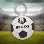 Personalisierte Bezeichnung Fußball-Ball Schlüsselanhänger<br><div class="desc">Personalisierter Name und Mannschaftsnummer Fußball Geschenk. Entwickelt von Thisisnotme©</div>