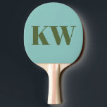 Personalisierte Blue Green Monogram Initials Tischtennis Schläger<br><div class="desc">Mit diesem Personalisierten Ping Pong Paddle können Sie Ihr Spiel ganz individuell gestalten. Dieses Paddel besticht durch eine kühne, zeitgenössische Typografie in Blau- und Grüntönen und präsentiert Ihre persönlichen Initialen in einem sauberen, stilvollen Design. Dieses elegante Paddel eignet sich hervorragend, um Ihren Spielen eine persönliche Touch hinzuzufügen oder als nachdenkliches...</div>