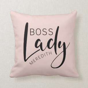 Personalisierte Boss-Lady-Logo in Rosa Kissen