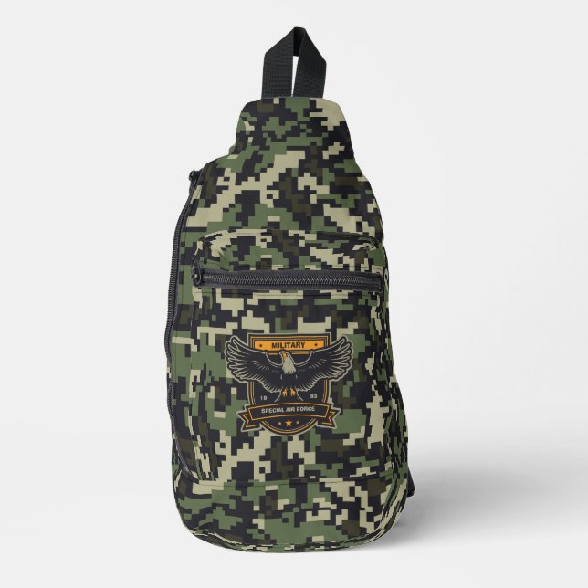 Personalisierte Camouflage im militärischen Stil Crossbody Bag (Vorderseite)