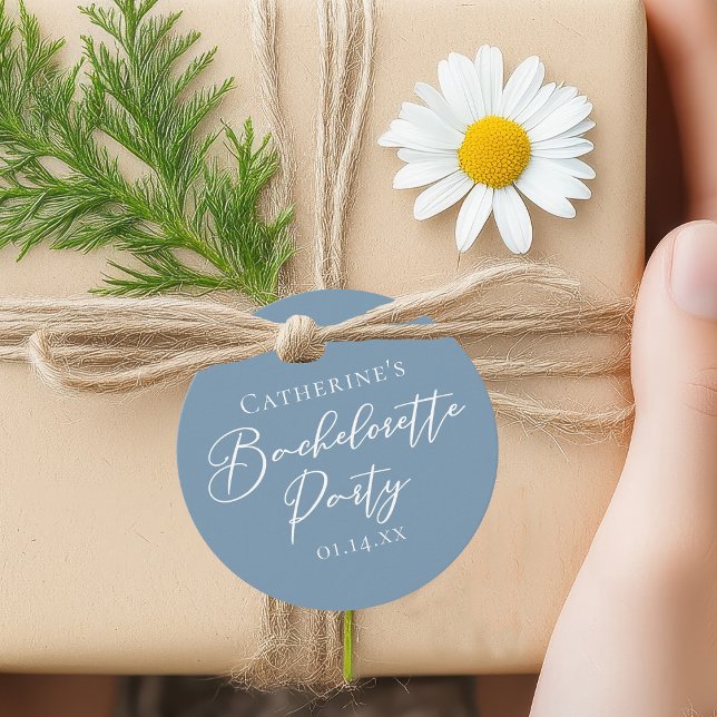 Personalisierte Chic Dusty Blue Junggesellinnenpar Geschenkanhänger (Von Creator hochgeladen)