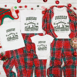 Personalisierte Christliche Krippe Weihnachten T-Shirt<br><div class="desc">Feiern Sie die wahre Bedeutung der Saison mit unserem Personalisierten Christlichen Weihnachtsfamilien-T - Shirt. Dieses familiäre Weihnachtsfest-Shirt mit einer wunderschönen Krippenlandschaft ist eine herzliche Art, die Geburt Christi zu ehren und gleichzeitig stilvoll und festlich bleibe. Personalisieren Sie jedes Shirt mit den Namen Ihrer Familie für eine besondere Touch und machen...</div>