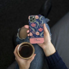 Personalisierte dunkle florale Tulpen-Muster-Handy iPhone 15 Pro Hülle
