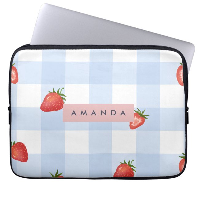 Personalisierte Erdbeere & Blue Gingham Pattern Laptopschutzhülle (Vorderseite)
