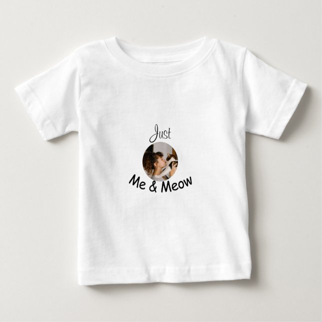 Personalisierte Fotovorlage "Just Me and Meow" - Baby T-shirt (Vorderseite)