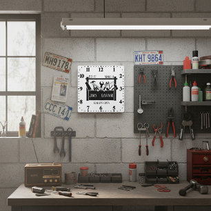 Personalisierte Garage  Quadratische Wanduhr