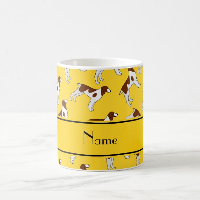 Personalisierte gelbe Bretagnespanielnamenshunde Tasse (Mittel)