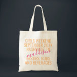 Personalisierte Girls Wochenende Ausflug Rosa Oran Tragetasche<br><div class="desc">Personalisiertes,  helles Pink und Orange Girls Weekend Trip Custom Tote Bag mit bearbeitbarem Text und Text für Ihr Datum,  Ziel oder Ort,  Name und lustiges Zitat wie "besties,  buds,  und getränke" macht einen Spaß und nützlichen Sake für Ihre Reise Squad oder Brautmädchen.</div>