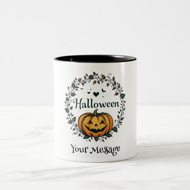 Personalisierte Halloween Pumpkin Wreath Zwei-Tone Zweifarbige Tasse (Mittel)