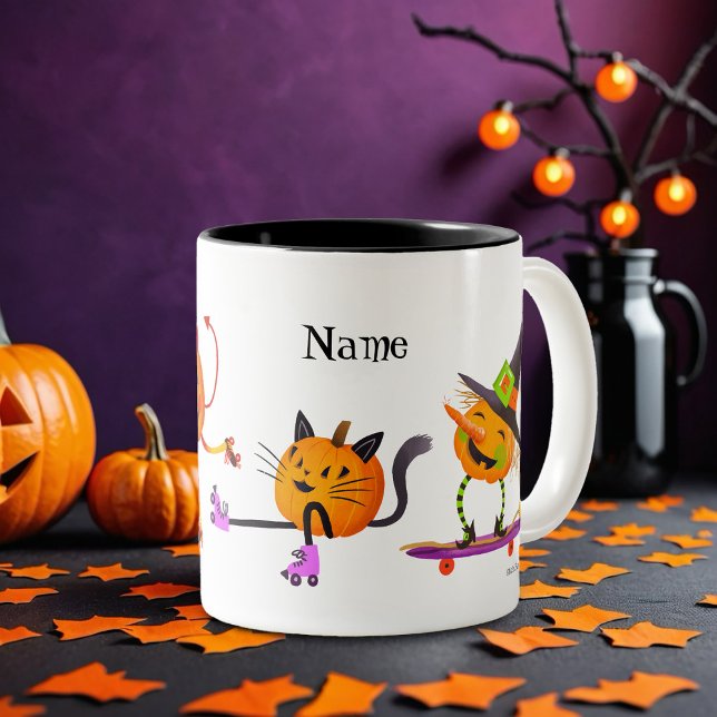 Personalisierte Halloween Roller Skate Pumpkins Zweifarbige Tasse (Von Creator hochgeladen)