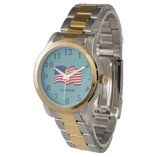 Personalisierte hellblaue amerikanische Flagge Uhr