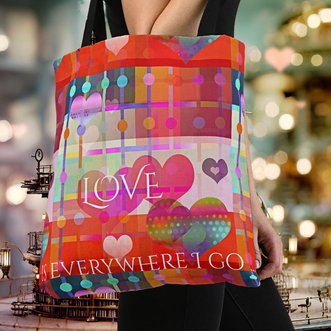 Personalisierte Herzdesign-Bag (Eye catching tote bag featuring a colorful pattern with hearts. Celebrate love on Valentine's Day)