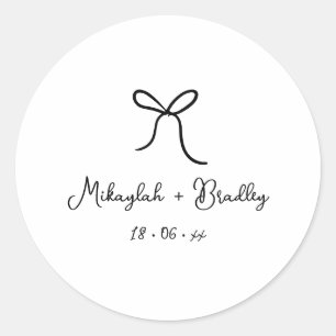 Personalisierte Hochzeit der Black Whimsical Bow Runder Aufkleber