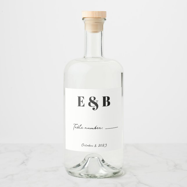 Personalisierte Hochzeitstil- und Datum-Tischnumme Alkoholflaschenetikett (Vorderseite)