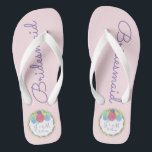 Personalisierte Hochzeitstorte Bridesmaid Flip Flo Flip Flops<br><div class="desc">Flip Flops zeigen eine originelle Marker-Abbildung eines Hochzeitskuchens,  mit BRIDESMAID in einem lustigen lila Schriftart. Einfach mit den Initialen des Paares und dem Hochzeitstag personalisieren!</div>