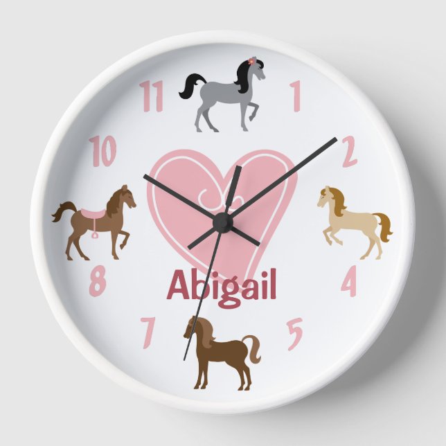 Personalisierte Hübsche Ponys und rosa Herzpferd Uhr (Vorderseite)