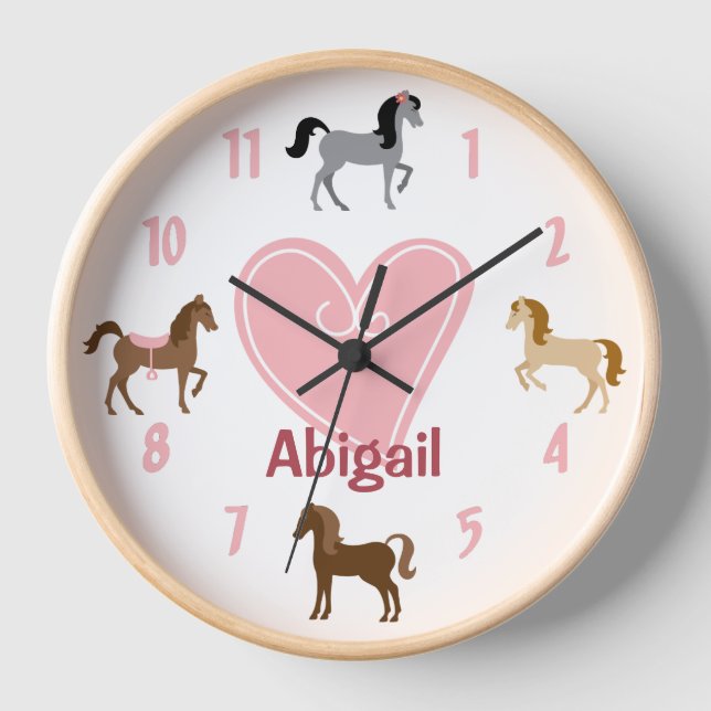 Personalisierte Hübsche Ponys und rosa Herzpferd Uhr (Vorderseite)