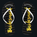 Personalisierte Imitate mit Bridesmaid Gold oder F Flip Flops<br><div class="desc">Imitate Gold Weiße und Schwarze Streifen Muster - Ändern Sie die Farbe durch Klicken auf Anpassen. Personalisiert mit Ihrem Namen oder was auch immer und Titel oder Ihren Text hier. Sie können die Farbe der schwarzen ckgrundba ändern! Ob Hochzeitsfeier, Junggeselinnen-Abschied, tropische Küstenlandschaft, Ozeankreuzfahrtstrand, Hochzeitsfeiergeschenke, Zielinsel, Kreuzfahrtschiffhochzeit, Geschenke für Trauzeuginnen, Brautparty...</div>
