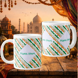 Personalisierte indische Flagge gekachelt  Jumbo-Tasse