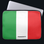 Personalisierte italienische Flagge Laptopschutzhülle<br><div class="desc">Diese kühn und einfach grün,  weiß und rot von der italienischen Fahne auf einem personalisierten Laptop Hülle. Es ist ein wunderbares Geschenk für alle,  die ihr italienisches Erbe Lieben. Ideal für Zuhause,  Büro oder Schule!</div>