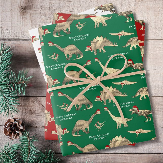 Personalisierte Jungen Name Niedlich Weihnachtsdin Geschenkpapier Set (Personalized boys name merry christmas dinosaurs green red and white wrapping paper)