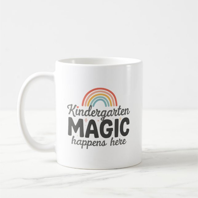 Personalisierte Kindergarten-Magie geschieht hier  Kaffeetasse (Links)