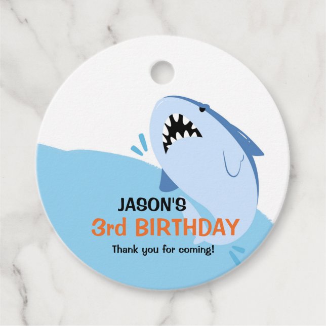 Personalisierte Kinderhaie Geburtstagsparty Geschenkanhänger (Vorderseite)