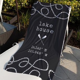 Personalisierte Lake House-Koordinaten Strandtuch