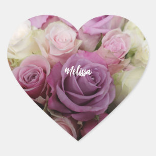 Personalisierte lila und weiße Rosen romantisch Herz-Aufkleber