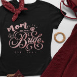 Personalisierte Mama der Braut auf das Jahr der Zu T-Shirt<br><div class="desc">Machen Sie sich bereit, das Braut-to-be-Look stilvoll und fabelhaft in unserem Personalisierten Hemd für Bride Verlobte! Dieses Hemd enthält die Worte "Future Mrs.", gefolgt vom individuelle Name der Braut, was es zu einem perfekten Geschenk für ihren Junggeselinnen-Abschied, Brautparty, Verlobungsfeier oder sogar den Hochzeitstag macht. Feiern Sie mit diesem einzigartigen Hemd,...</div>