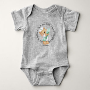 Personalisierte Mama ist Nurse Practitioner Teddy  Baby Strampler
